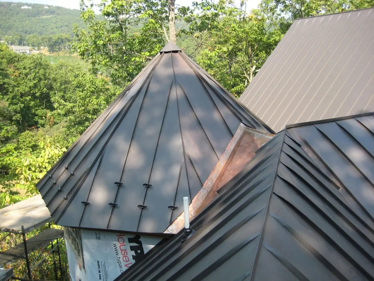 Professional Gutter Cleaning by Craftsman Roofing in East Bear Valley